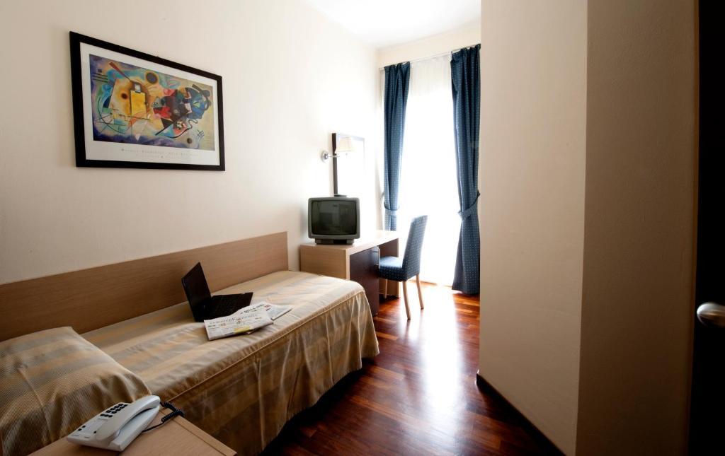 Hotel Royal เปซาโร ห้อง รูปภาพ